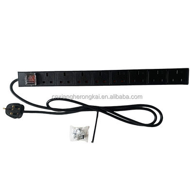 Otras unidades de toma de corriente de distribución de energía PDU con toma de corriente estándar de la UE de 7 vías y carga USB