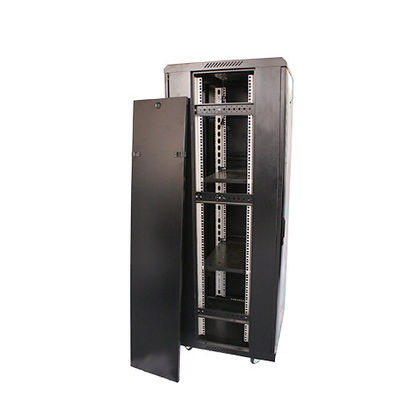 Estante de gabinete de red profesional 32U montado en la pared con dos llaves de bloqueo 600*530*400